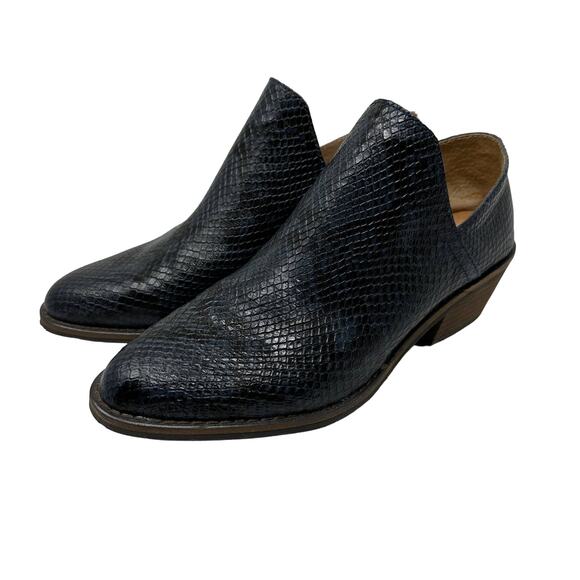 Lucky Brand Women's Size 7.5 Fausst Leather Ankle Boot Blue Black Snakeskin Look - Picture 1 of 7